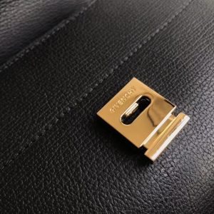 Gienvchy Pandora Bag-18CM - Image 2