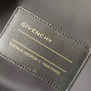 Gienvchy Backpack-28x40x15CM - Image 6