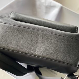 Gienvchy Backpack-28x40x15CM - Image 4