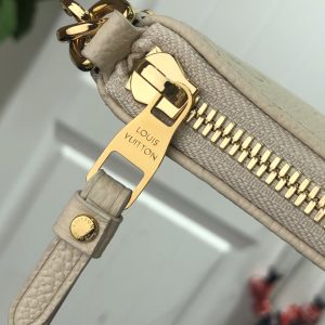 Louis Vuitton Easy Pouch On Strap-19×11.5x3CM - Image 5