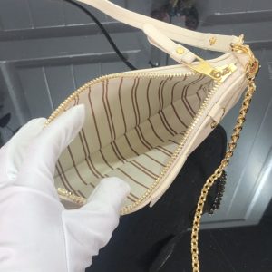 Louis Vuitton Easy Pouch On Strap-19×11.5x3CM - Image 9