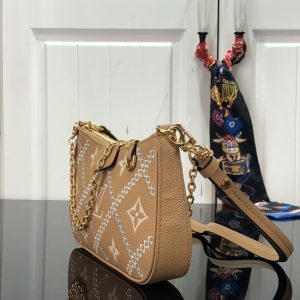 Louis Vuitton Easy Pouch On Strap-19×11.5x3CM - Image 4