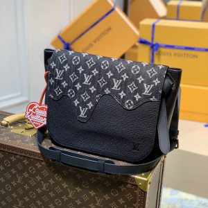 Louis Vuitton Besace Tokyo -39*23*13CM