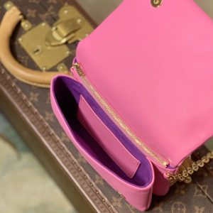 Louis Vuitton Pochette Coussin Chain Bag-20*14*8CM - Image 4