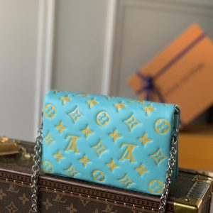 Louis Vuitton Pochette Coussin Chain Bag-20*14*8CM - Image 4