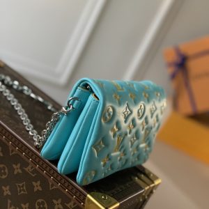 Louis Vuitton Pochette Coussin Chain Bag-20*14*8CM - Image 6