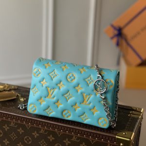 Louis Vuitton Pochette Coussin Chain Bag-20*14*8CM - Image 1