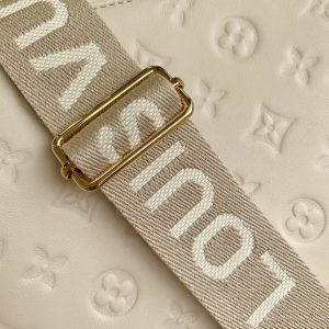 Louis Vuitton Coussin Handbags-26*20*12CM - Image 4
