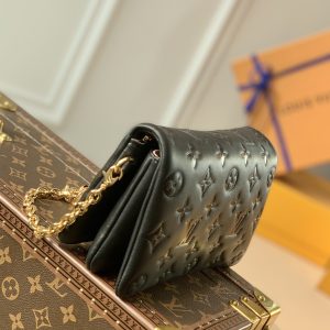 Louis Vuitton Pochette Coussin Chain Bag-20*14*8CM - Image 4
