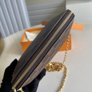 Louis Vuitton Cosmetic Bag-17*12*6CM - Image 7