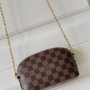 Louis Vuitton Cosmetic Bag-17*12*6CM - Image 8