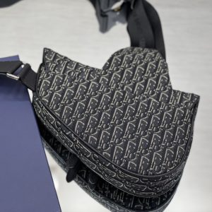 Diro Saddle Bag-20 x 28.6 x 5CM - Image 4