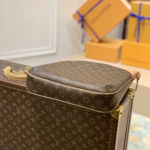 Louis Vuitton Odeon Handbags-M56389-29*35*7CM - Image 6