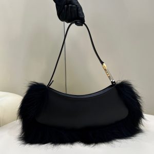 Fendi O-lock Clutch Bags-32*11*5CM - Image 3