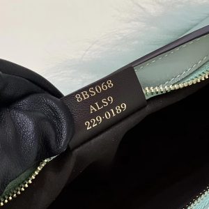 Fendi O-lock Clutch Bags-32*11*5CM - Image 7