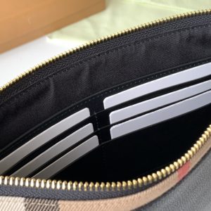 Burberry Wallet-30 x 20 CM - Image 5