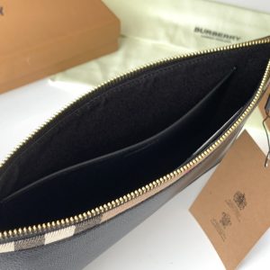 Burberry Wallet-30 x 20 CM - Image 7