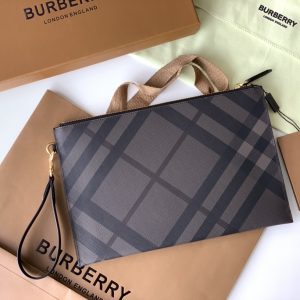 Burberry Wallet-30 x 20 CM - Image 9