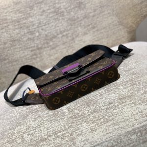 Louis Vuitton S Lock Sling -21*15*4CM - Image 2