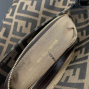 FendI Medium Baguette Bag-26x15x4CM - Image 7