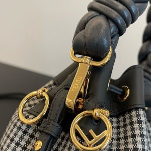 Fendi Mini Mon Tresor Bag -12x18x10CM - Image 2