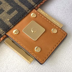 Fendi Medium Baguette Bag-26x15x4CM - Image 2
