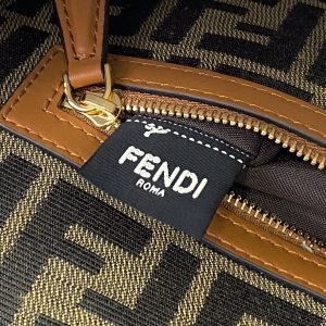 Fendi Medium Baguette Bag-26x15x4CM - Image 9