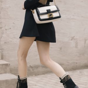 Fendi Medium Baguette Bag-26x15x4CM - Image 11
