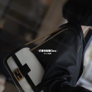 Fendi Medium Baguette Bag-26x15x4CM - Image 12