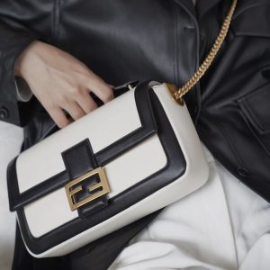 Fendi Medium Baguette Bag-26x15x4CM - Image 14