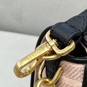 Fendi Medium Baguette Bag-26x15x4CM - Image 2