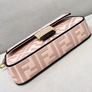 Fendi Medium Baguette Bag-26x15x4CM - Image 3