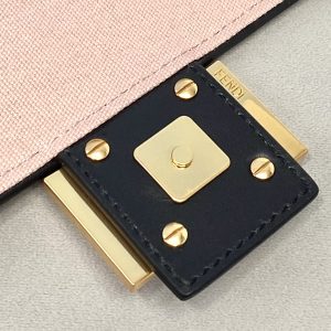 Fendi Medium Baguette Bag-26x15x4CM - Image 5