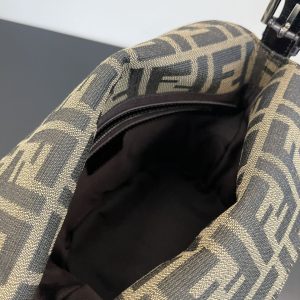 FendI Small Bag-14x10x21CM - Image 6