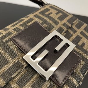 FendI Small Baguette Bag-20x15x9CM - Image 3