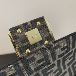 FendI Small Baguette Bag-20x15x9CM - Image 3