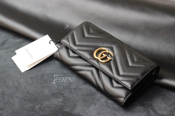 gucci_wallet-11x8_2_.jpg