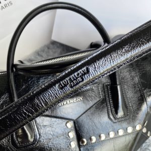 Gienvchy Antigona Soft Tote-45*9*35CM - Image 9