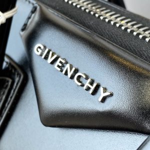 Gienvchy Antigona Tote - Image 8