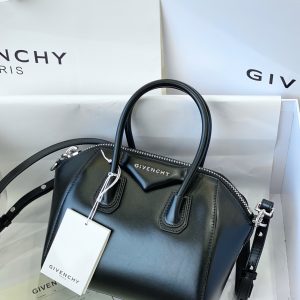 Gienvchy Antigona Tote - Image 6