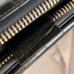Gienvchy Antigona Handbags-33*18*26*41CM - Image 4