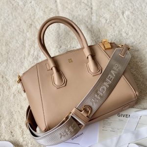 Gienvchy Antigona Sport -22*5*18CM