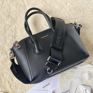 Gienvchy Antigona Sport -22*5*18CM