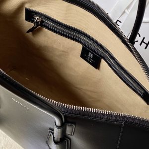 Gienvchy Antigona Sport -41*9*31CM - Image 4