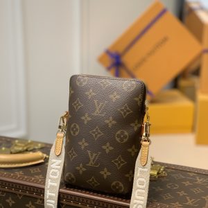 Louis Vuitton Utility Phone Pocket – 16*19*6CM - Image 3