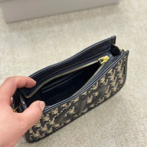 Diro Saddle Messenger Bag-23.5*14.5*6CM - Image 8