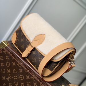 Louis Vuitton Diane Handbags-25*9*15CM - Image 1