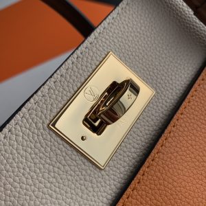 Louis Vuitton On My Side Tote Bag-M57728-31*25*14CM - Image 5