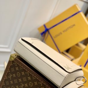 LV New Flap-M30807-28.3 x 18.3 x 4.3CM - Image 5
