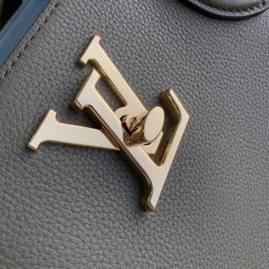Louis Vuitton Lockme Handbags M57345-42*28*15CM - Image 8